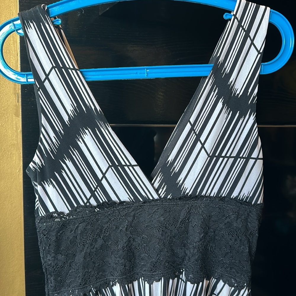 Classic B&W sleeveless, stretch dress with lining and a lace waist band ! UK M! - Picture 4 of 7